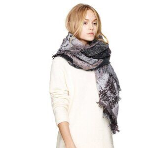 100% Wool Aritzia Wilfred Haus Party Blanket Scarf